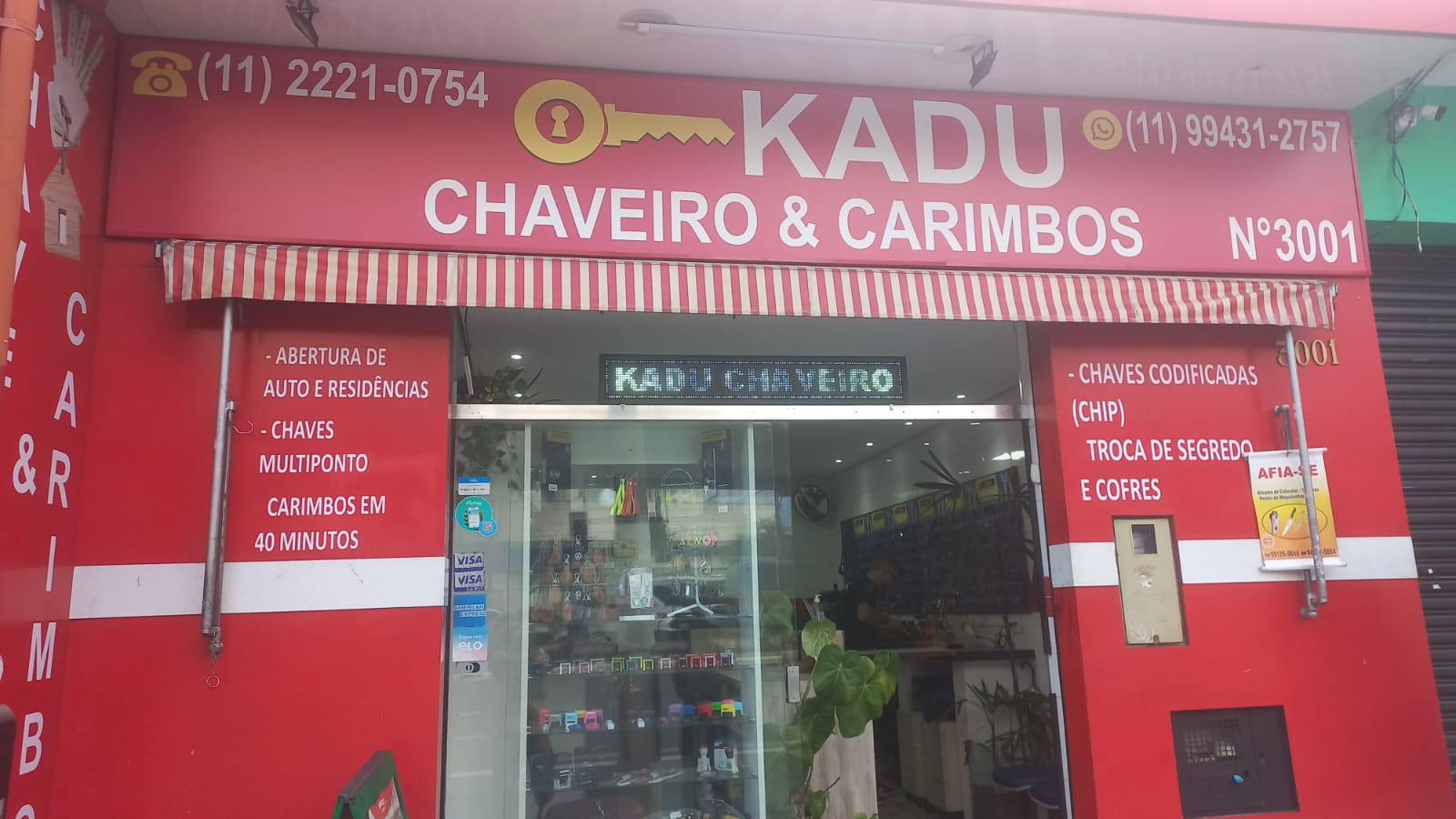Fachada da loja KADU em Santana